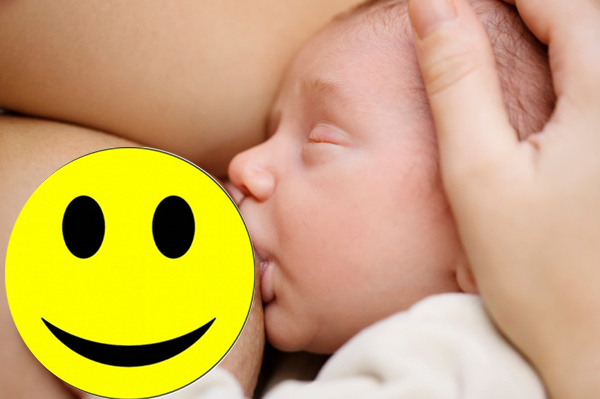 breastfeeding_baby smiley
